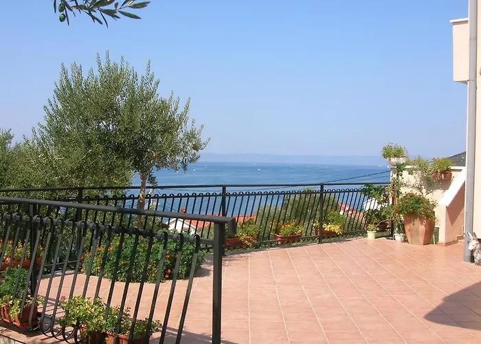 With Parking Space Supetarska Draga - Gornja, Rab - 13645 Apartment *