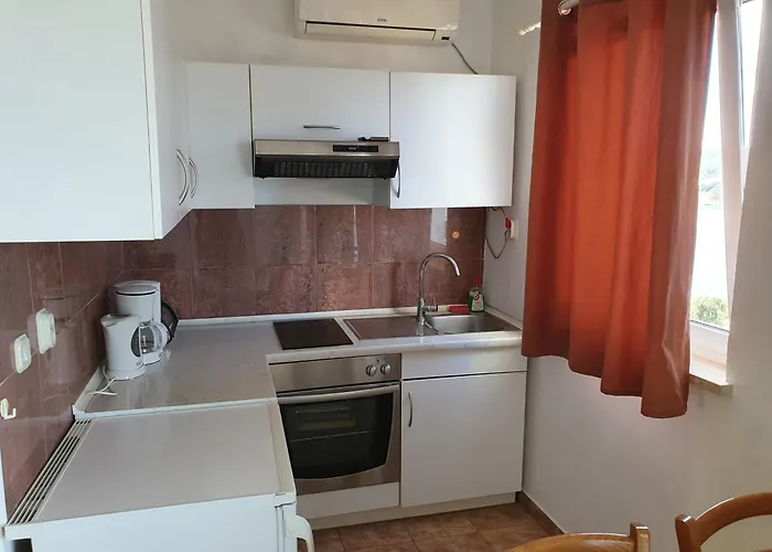 Apartment With Parking Space Supetarska Draga - Gornja, Rab - 13645