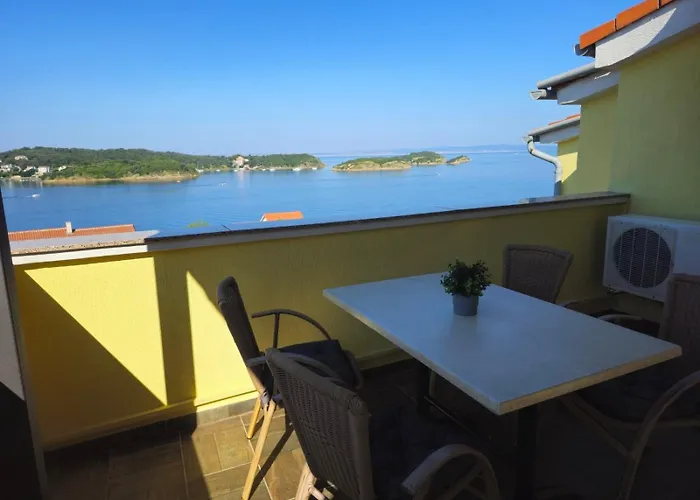 With Parking Space Supetarska Draga - Gornja, Rab - 13645 Apartment *