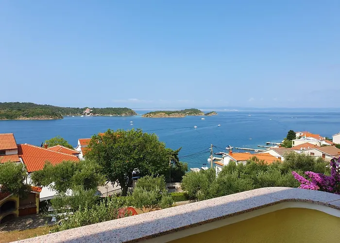 With Parking Space Supetarska Draga - Gornja, Rab - 13645 Apartment