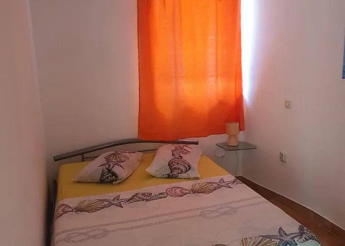 Apartment With Parking Space Supetarska Draga - Gornja, Rab - 13645 Rab Town