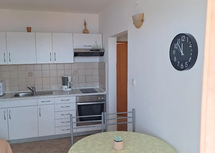 Apartment With Parking Space Supetarska Draga - Gornja, Rab - 13645