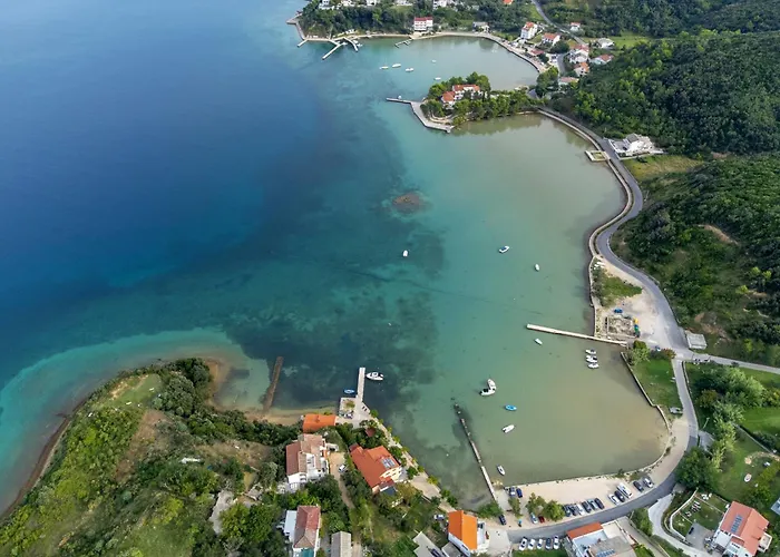 Apartment With Parking Space Supetarska Draga - Gornja, Rab - 13645 *