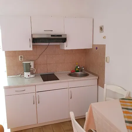 With Parking Space - Gornja, Rab - 13645 Supetarska Draga