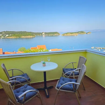 Appartamento With A Parking Space Supetarska Draga - Gornja, Rab - 13645 Rab Town