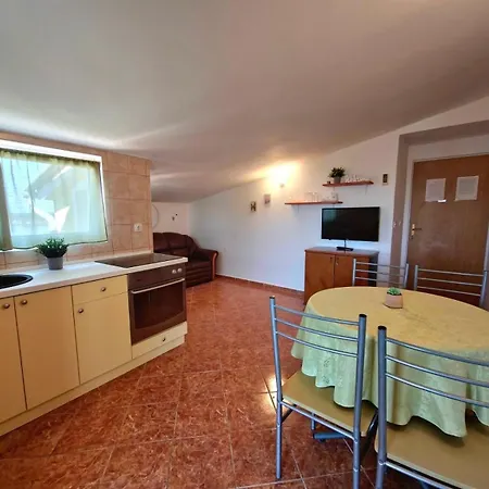 With Parking Space Supetarska Draga - Gornja, Rab - 13645 Appartamento