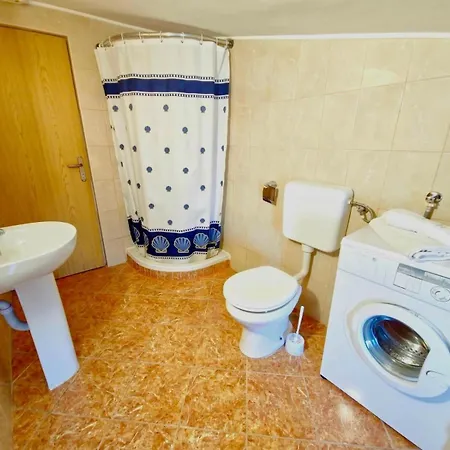 Apartmán With Parking Space - Gornja, Rab - 13645 Supetarska Draga