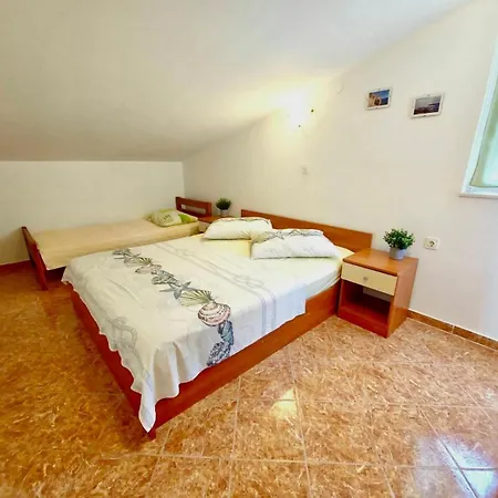 With Parking Space - Gornja, Rab - 13645 *