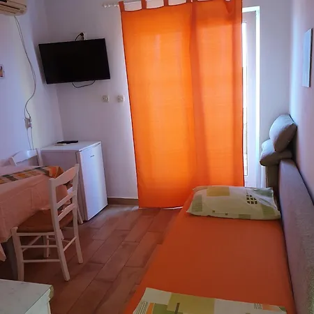 With Parking Space - Gornja, Rab - 13645 * Supetarska Draga